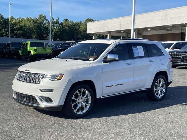 Photo of 2021 Ivory Jeep Grand Cherokee