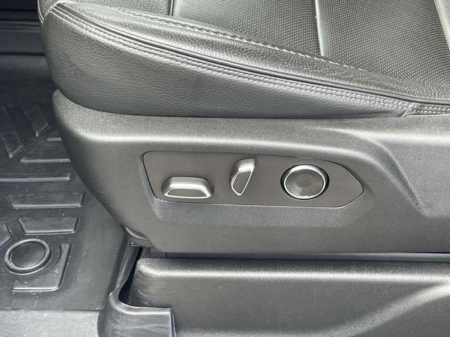 Photo of 2021 White Frost Tri-Coat GMC Yukon