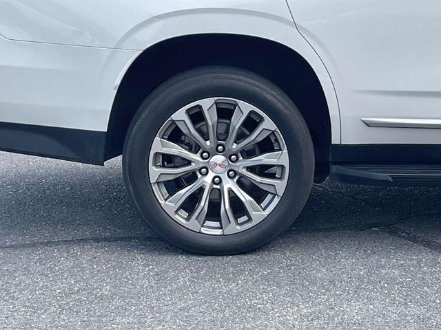 Photo of 2021 White Frost Tri-Coat GMC Yukon