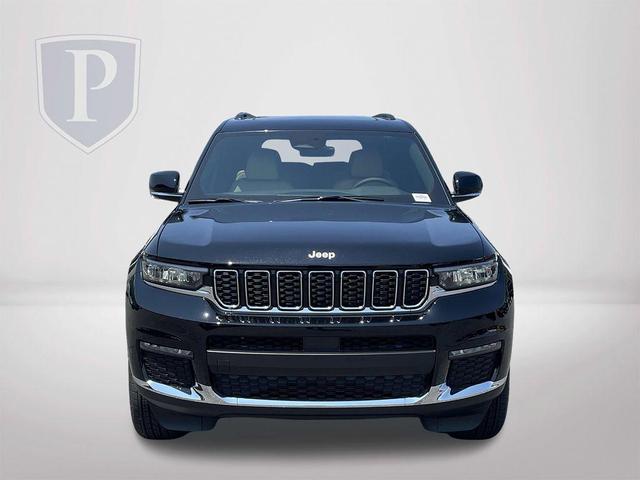 Photo of 2025 Diamond Black Jeep Grand Cherokee L