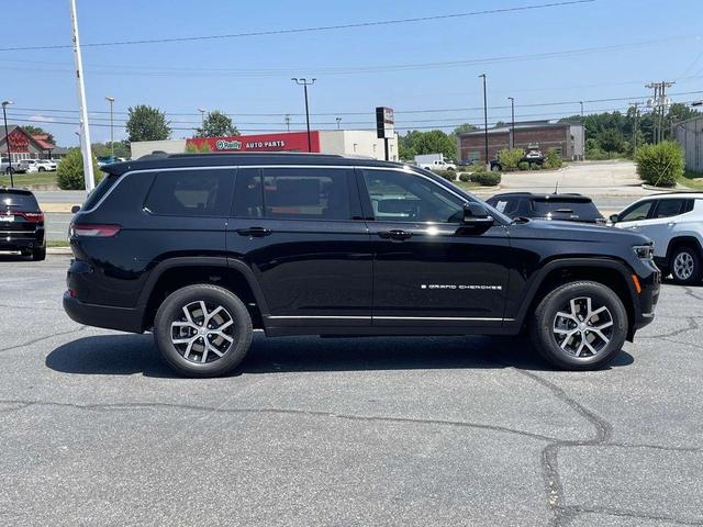 Photo of 2025 Diamond Black Jeep Grand Cherokee L