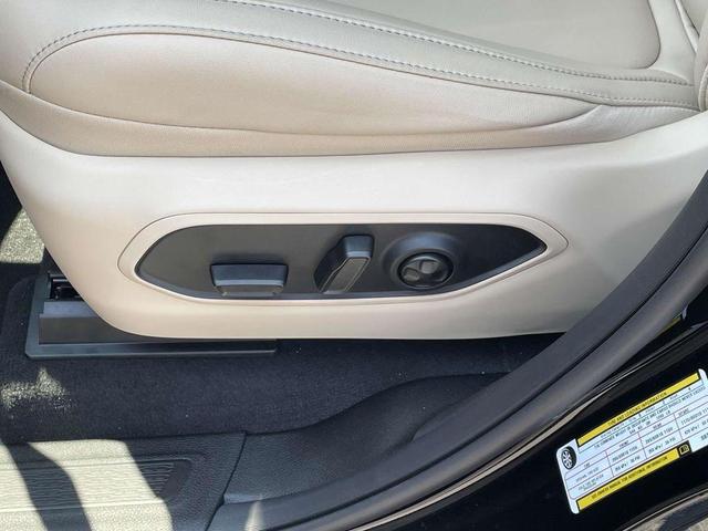 Photo of 2025 Diamond Black Jeep Grand Cherokee L