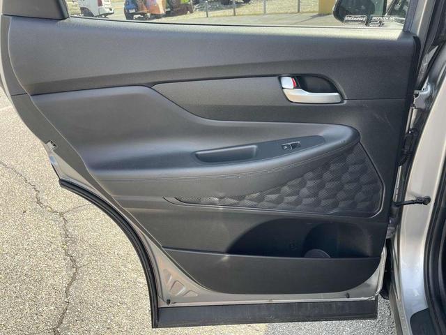 Photo of 2023 Shimmering Silver Hyundai SANTA FE