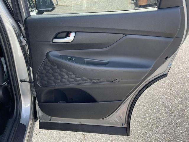 Photo of 2023 Shimmering Silver Hyundai SANTA FE