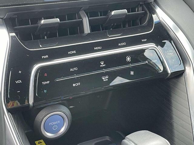 Photo of 2022 Coastal Gray Metallic Toyota Venza