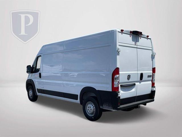 Photo of 2025 Bright White Clearcoat RAM ProMaster 2500