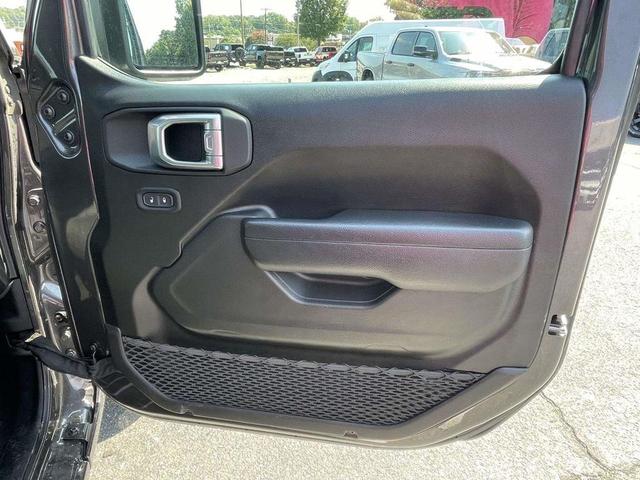 Photo of 2024 Granite Crystal Clearcoat Metallic Jeep Wrangler