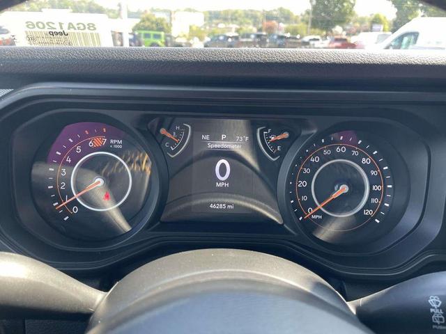 Photo of 2024 Granite Crystal Clearcoat Metallic Jeep Wrangler
