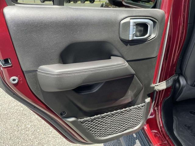 Photo of 2022 Snazzberry Pearlcoat Jeep Gladiator