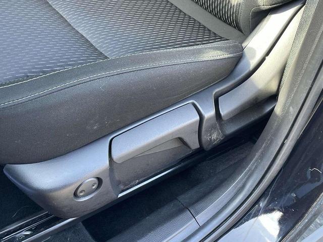 Photo of 2022 Labrador Black Pearl Mitsubishi Outlander