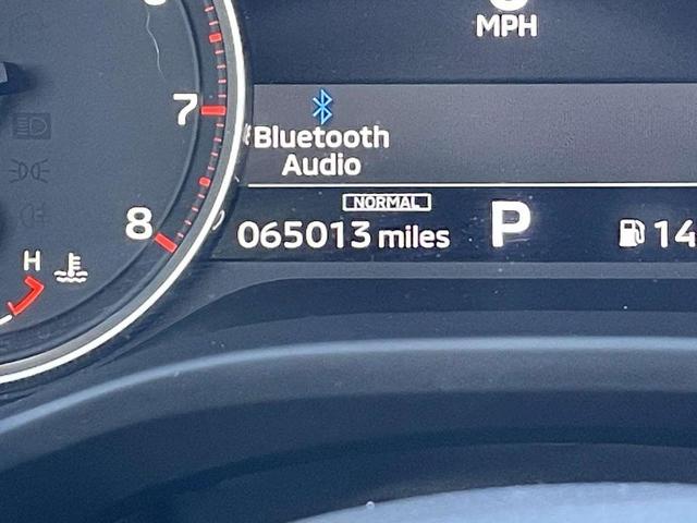 Photo of 2022 Labrador Black Pearl Mitsubishi Outlander