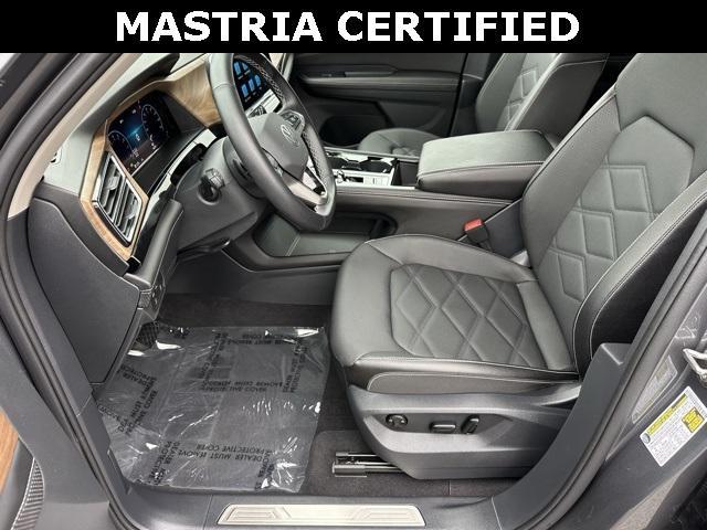 Photo of 2025 Platinum Gray Metallic Volkswagen Atlas