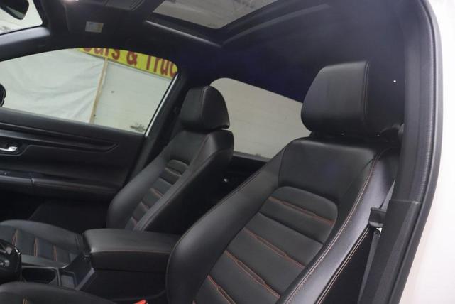 Photo of 2025 White Honda CR-V Hybrid