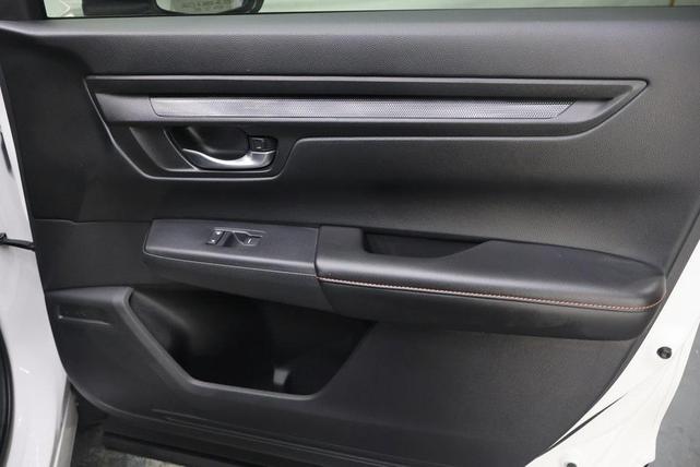 Photo of 2025 White Honda CR-V Hybrid
