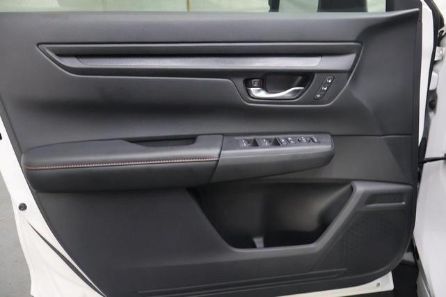 Photo of 2025 White Honda CR-V Hybrid