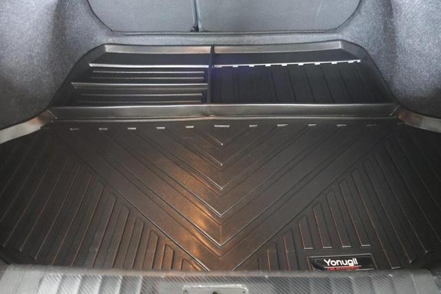 Photo of 2021 Black Nissan Sentra