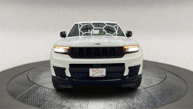Photo of 2023 Bright White Clearcoat Jeep Grand Cherokee L