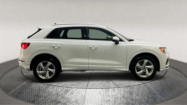 Photo of 2021 Ibis White Audi Q3