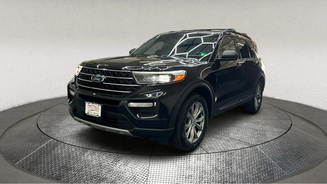 Photo of 2020 Black Ford Explorer