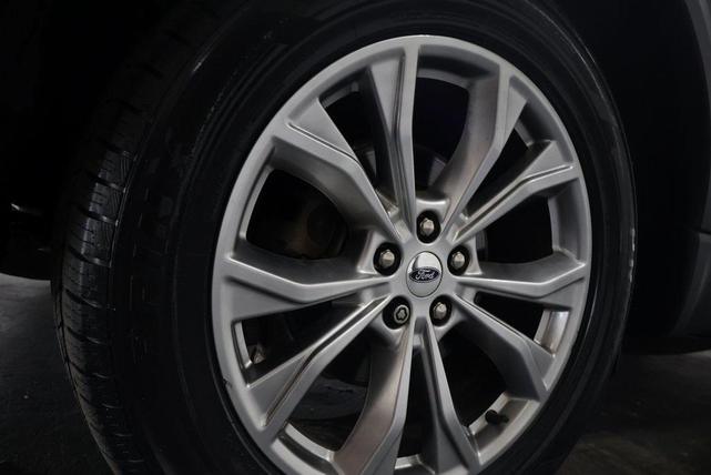 Photo of 2020 Black Ford Explorer