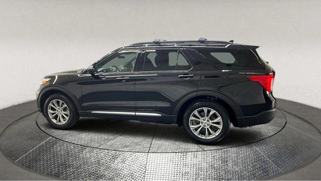 Photo of 2020 Black Ford Explorer
