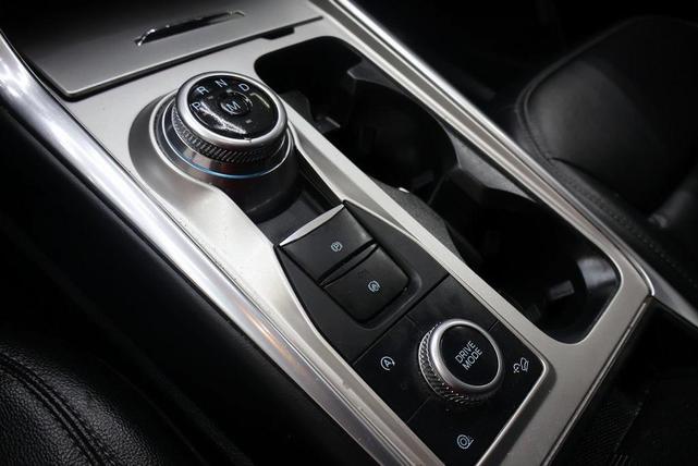 Photo of 2020 Black Ford Explorer
