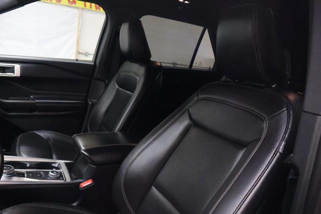 Photo of 2020 Black Ford Explorer