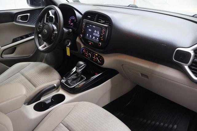 Photo of 2020 Sparkling Silver Kia Soul