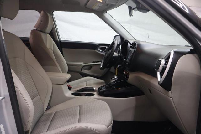 Photo of 2020 Sparkling Silver Kia Soul