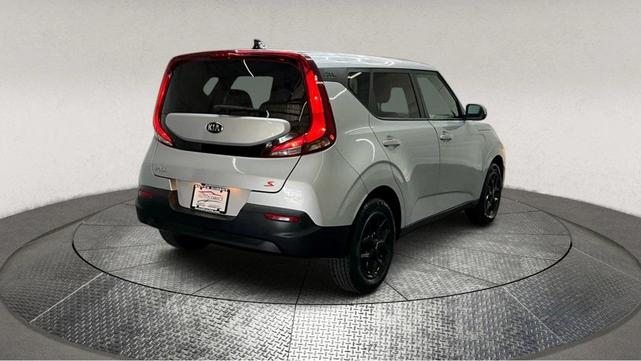 Photo of 2020 Sparkling Silver Kia Soul
