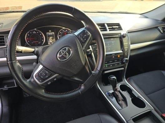 Photo of 2016 Gray Toyota Camry