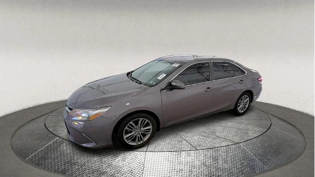 Photo of 2016 Gray Toyota Camry