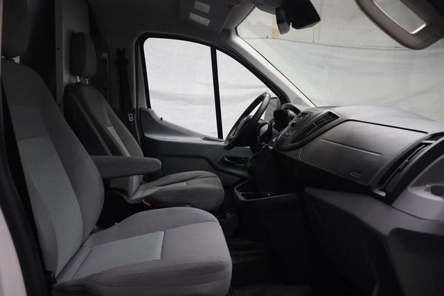 Photo of 2016 Oxford White Ford Transit-250