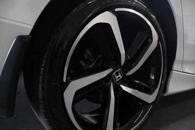 Photo of 2019 White Honda Accord