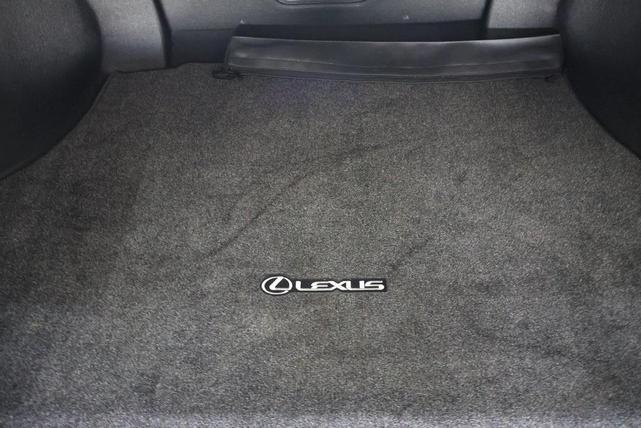 Photo of 2021 Blue Lexus ES 350
