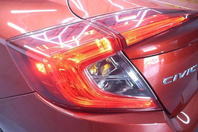 Photo of 2021 Burgundy Honda Civic