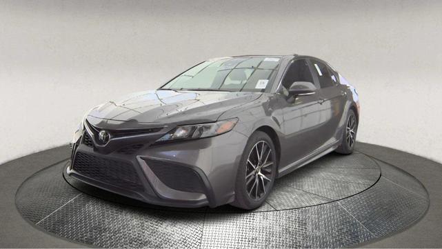 Photo of 2024 Gray Toyota Camry