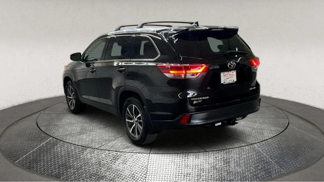 Photo of 2018 Black Toyota Highlander