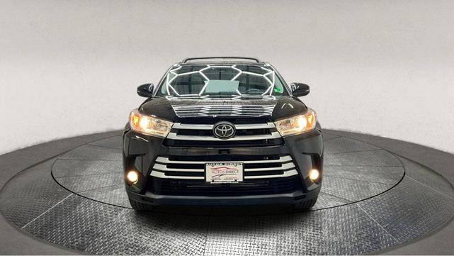 Photo of 2018 Black Toyota Highlander