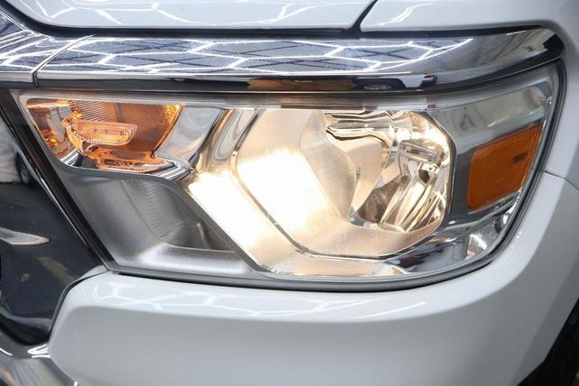 Photo of 2023 Bright White Clearcoat RAM 1500