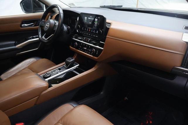 Photo of 2022 Black Nissan Pathfinder