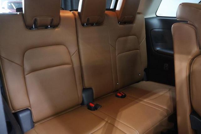 Photo of 2022 Black Nissan Pathfinder