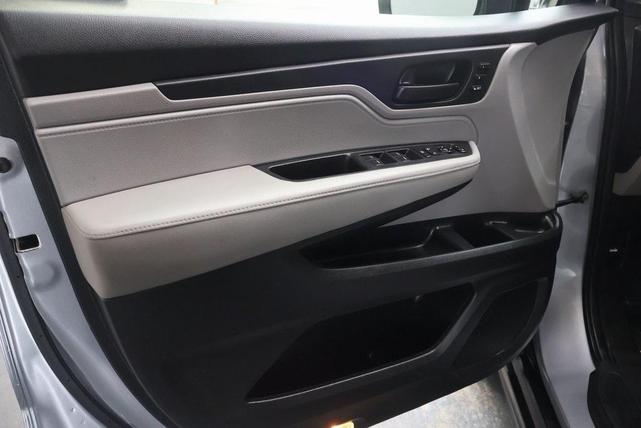 Photo of 2019 Silver Honda Odyssey