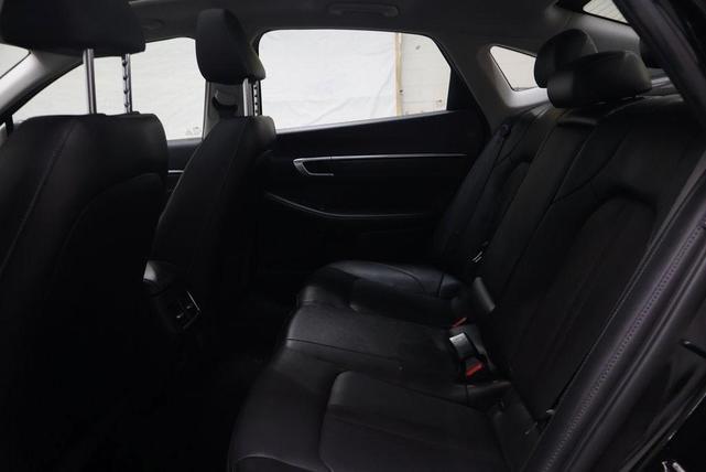 Photo of 2022 Phantom Black Hyundai SONATA