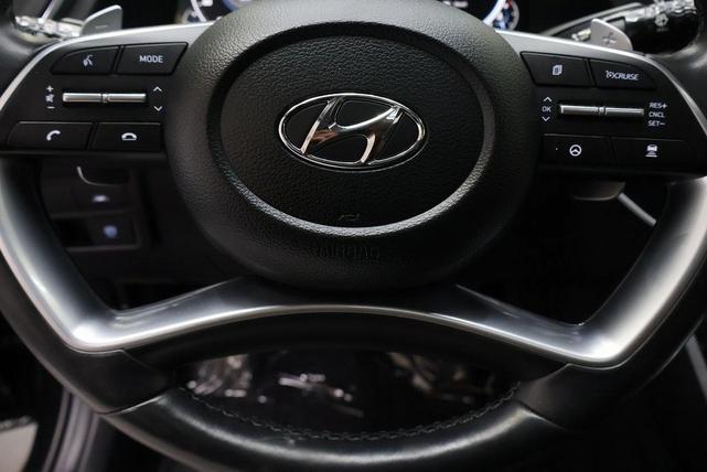 Photo of 2022 Phantom Black Hyundai SONATA