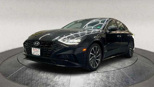 Photo of 2022 Phantom Black Hyundai SONATA