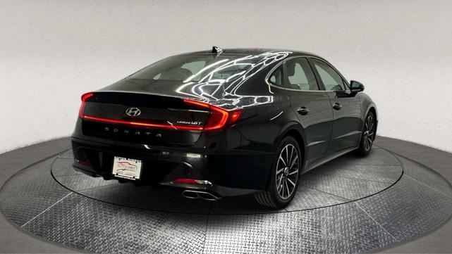 Photo of 2022 Phantom Black Hyundai SONATA