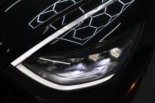 Photo of 2022 Phantom Black Hyundai SONATA