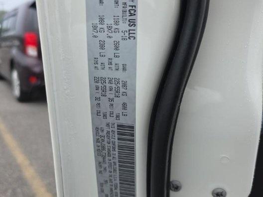 Photo of 2018 White Clearcoat Jeep Compass