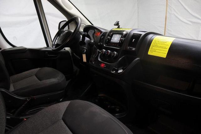 Photo of 2018 Bright White Clearcoat RAM ProMaster 2500